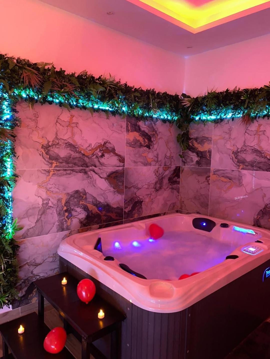 So'Spa Appart' Jacuzzi & Bien-Etre Lingolsheim Exteriör bild